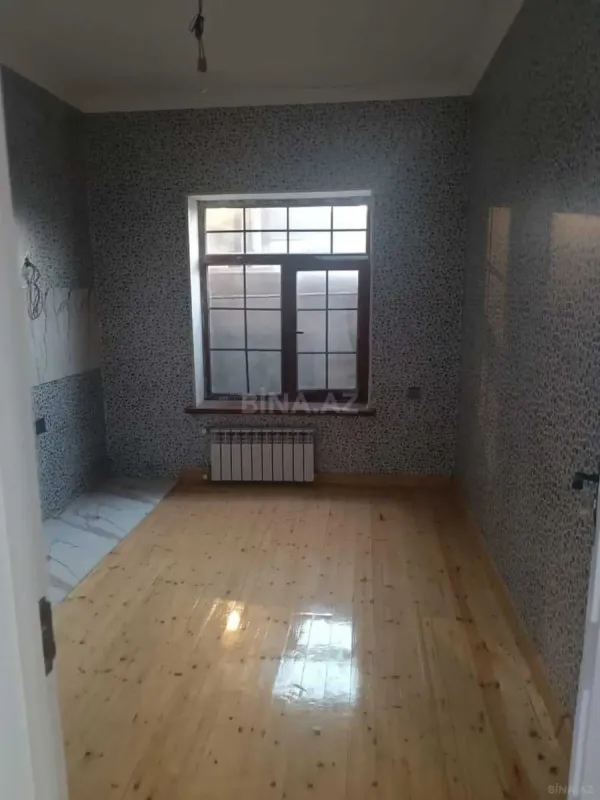 Satılır 6 otaqlı həyət evi 200 m²