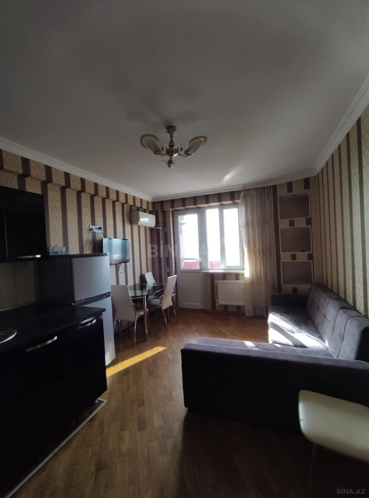 Kirayə verilir 2 otaqlı mənzil 60 m²