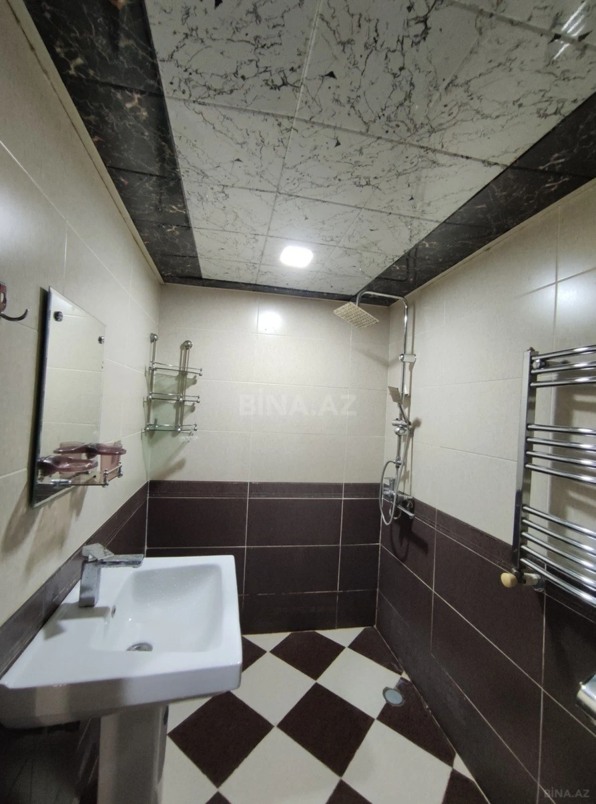 Kirayə verilir 2 otaqlı mənzil 60 m²