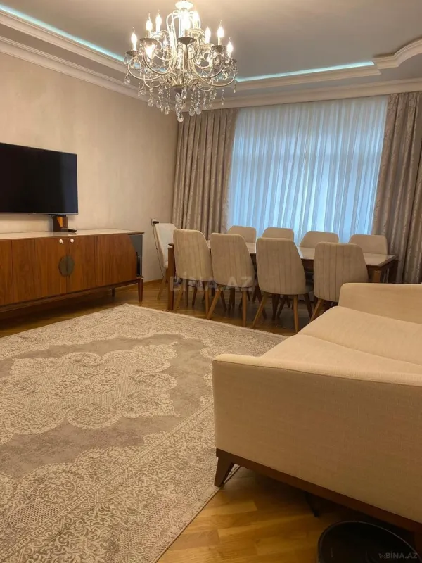 Satılır 3 otaqlı mənzil 82 m²