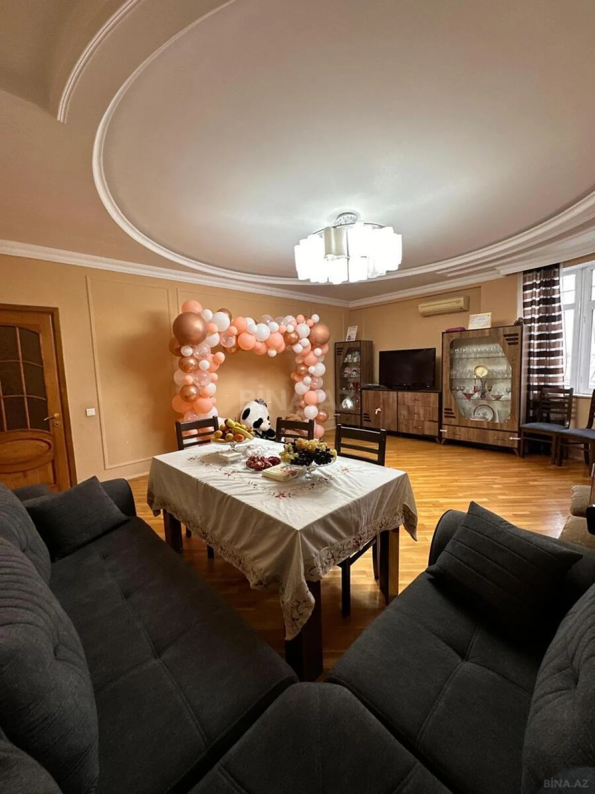 Satılır 3 otaqlı mənzil 135 m²