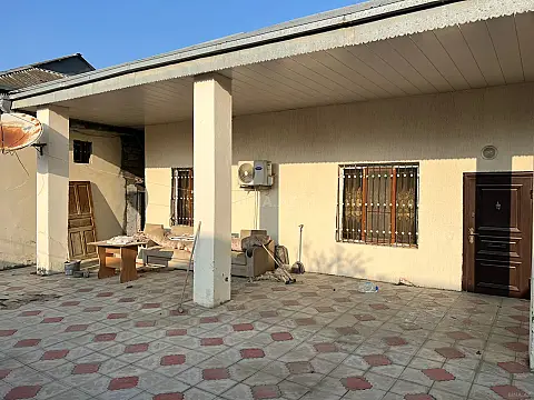 Satılır 3 otaqlı həyət evi 150 m²