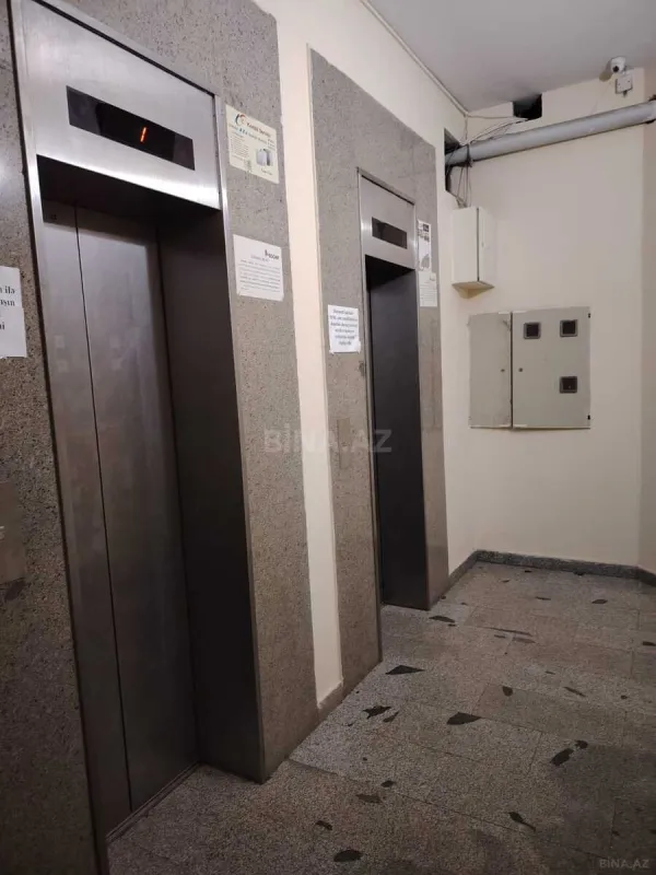 Satılır 4 otaqlı mənzil 223 m²