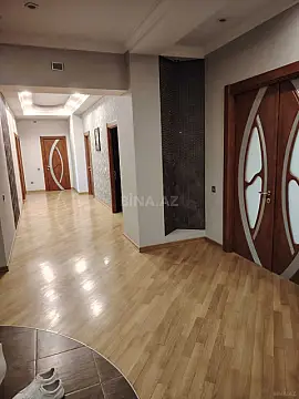 Satılır 4 otaqlı mənzil 223 m²