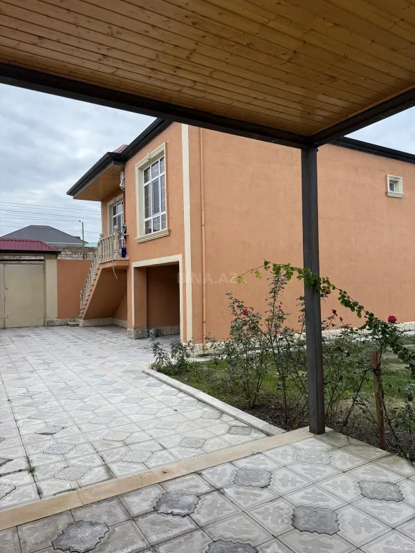 Satılır 4 otaqlı həyət evi 145 m²