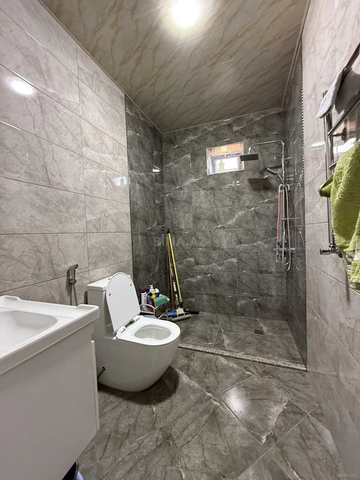 Satılır 4 otaqlı həyət evi 145 m²