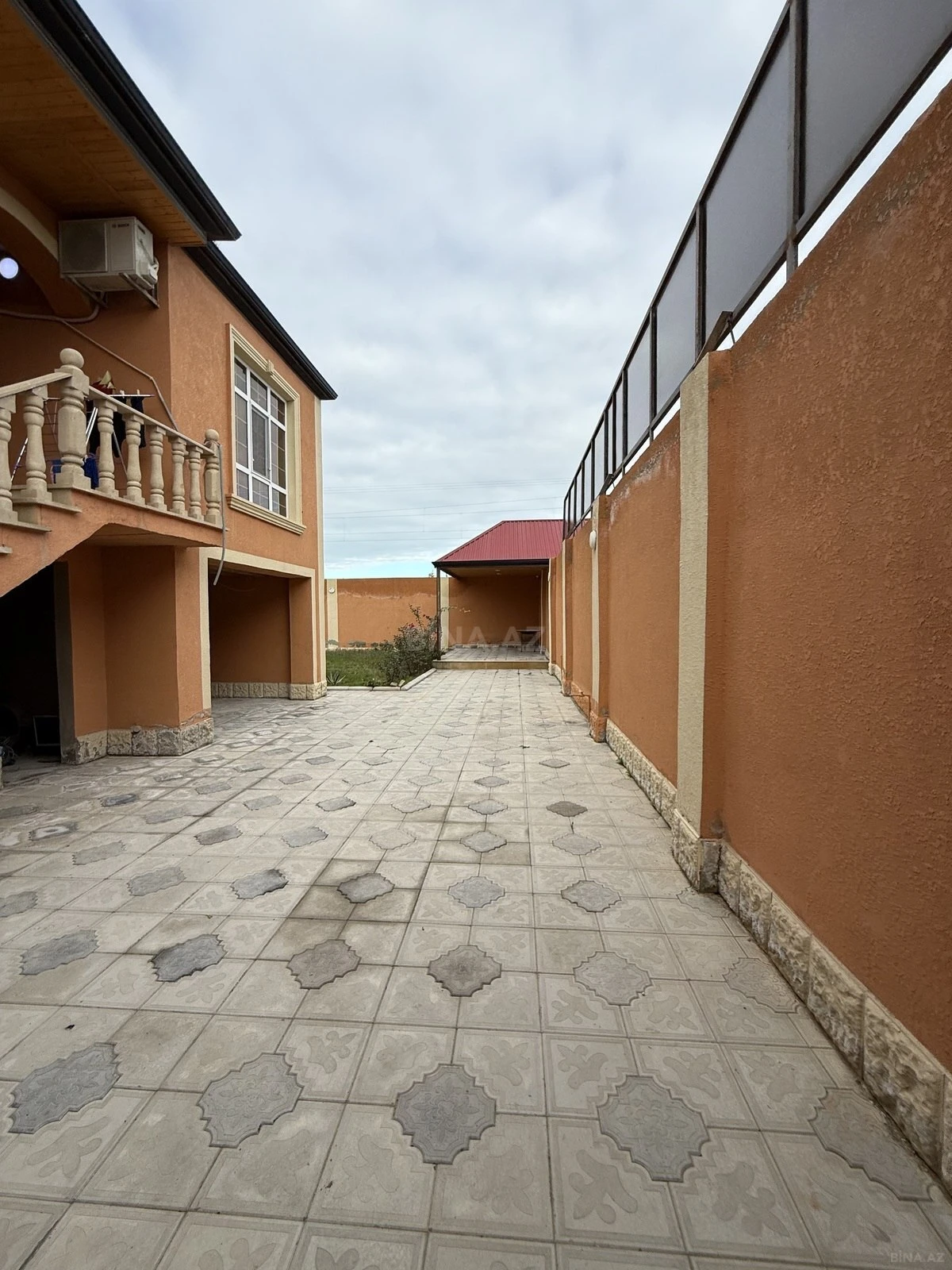 Satılır 4 otaqlı həyət evi 145 m²