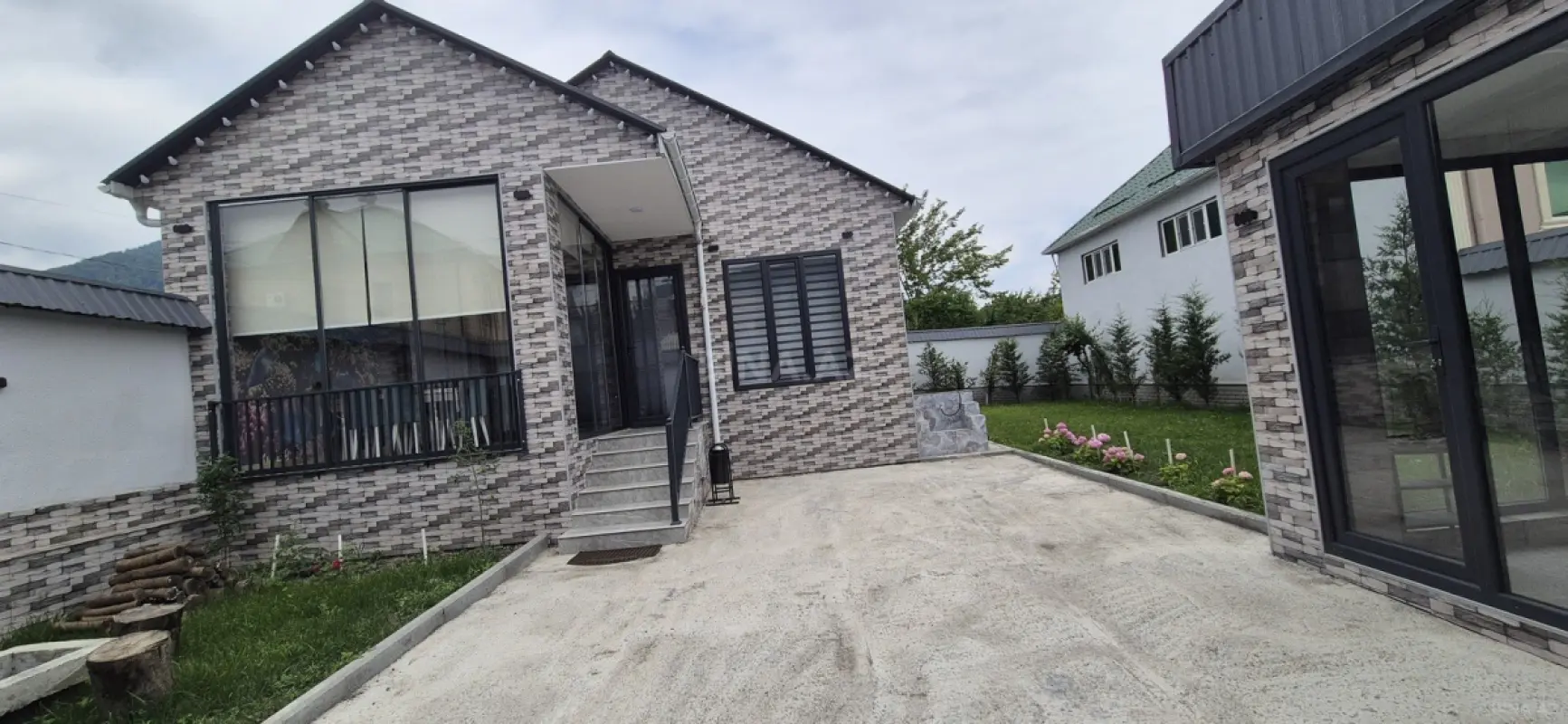 Satılır 4 otaqlı həyət evi 102 m²
