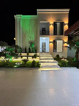 Satılır 5 otaqlı həyət evi 400 m²