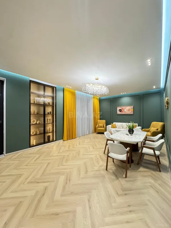 Satılır 5 otaqlı həyət evi 400 m²