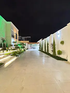 Satılır 5 otaqlı həyət evi 400 m²