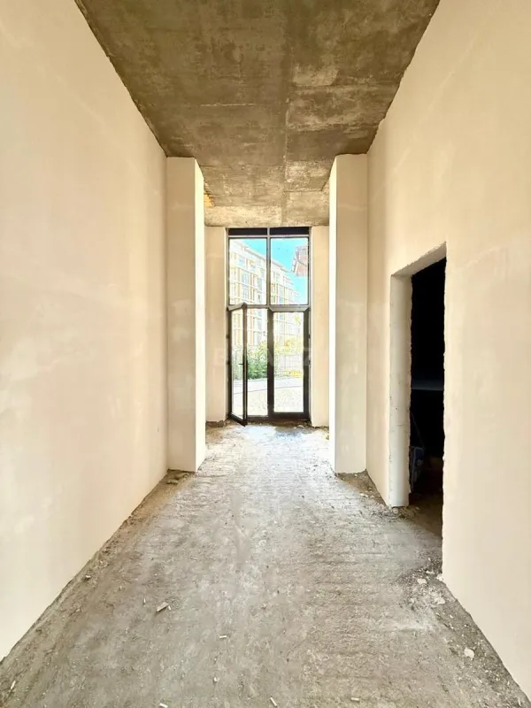 Satılır 10 otaqlı həyət evi 600 m²