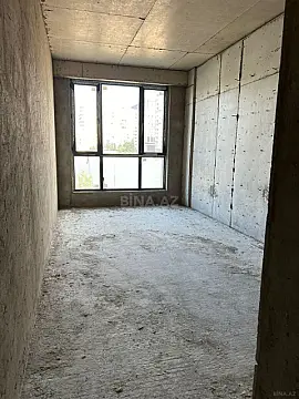 Satılır 4 otaqlı mənzil 136 m²