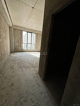 Satılır 4 otaqlı mənzil 136 m²