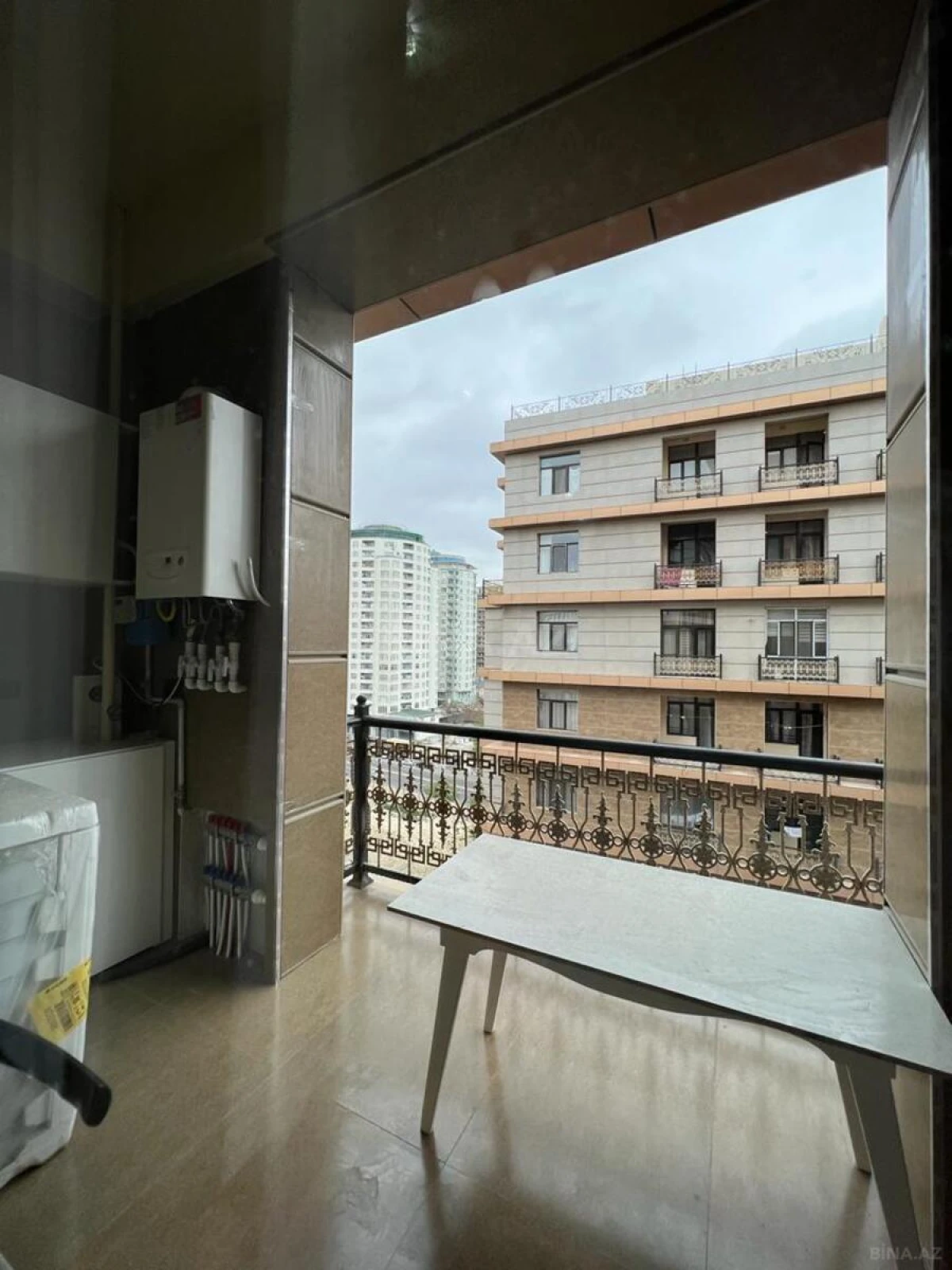 Kirayə verilir 2 otaqlı mənzil 65 m²