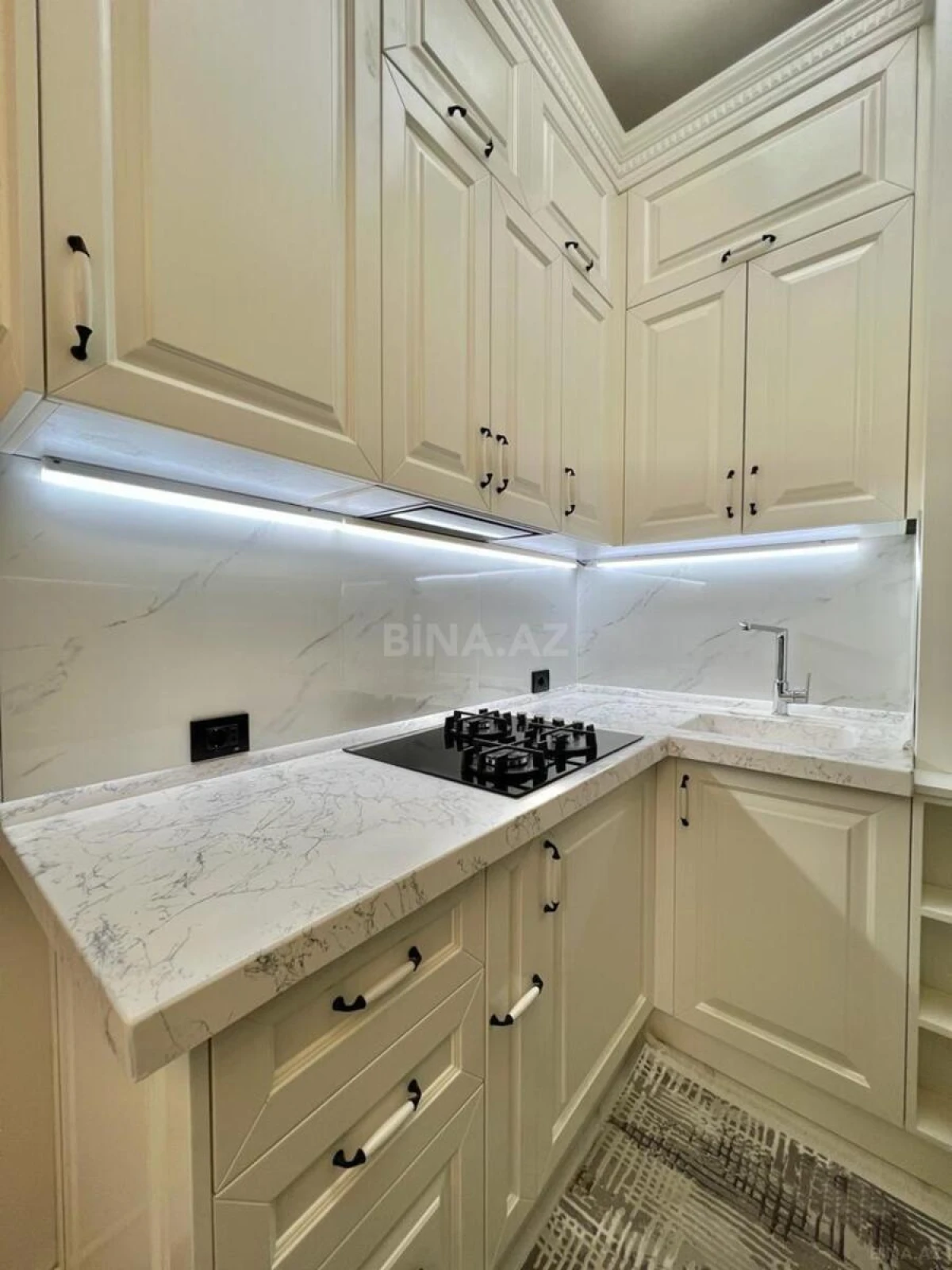 Kirayə verilir 2 otaqlı mənzil 65 m²