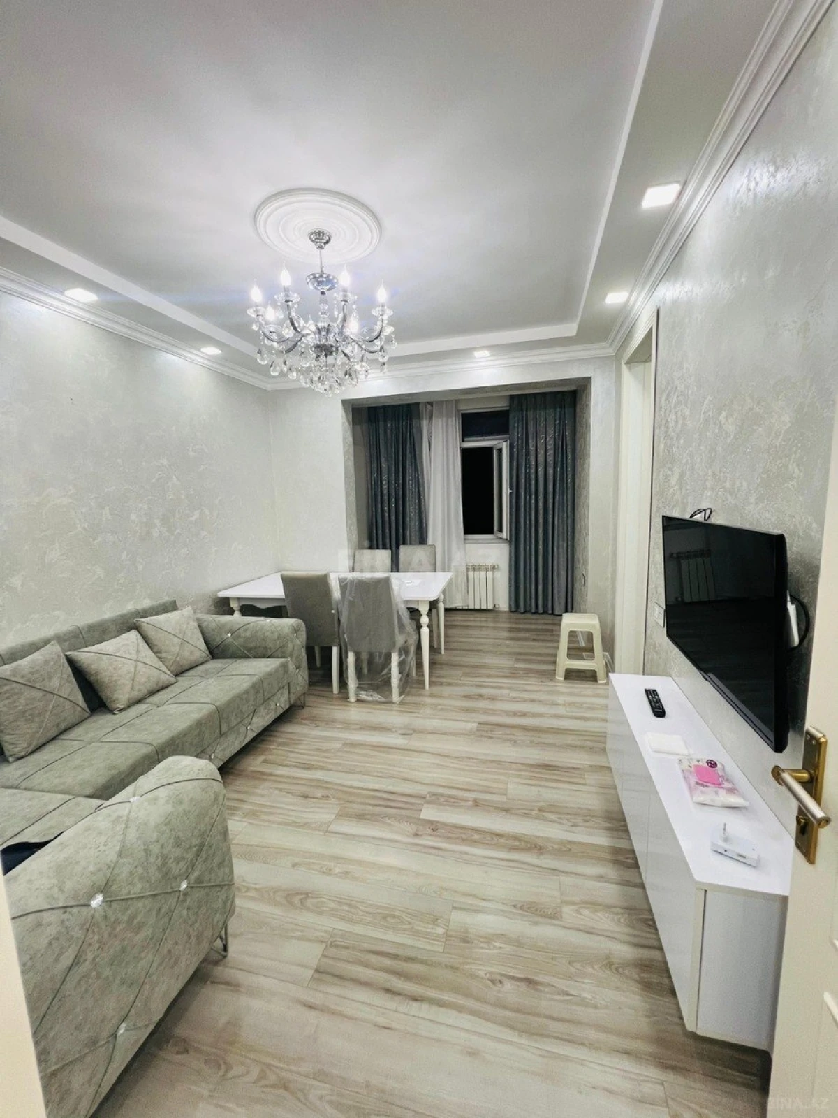 Satılır 2 otaqlı mənzil 58 m²