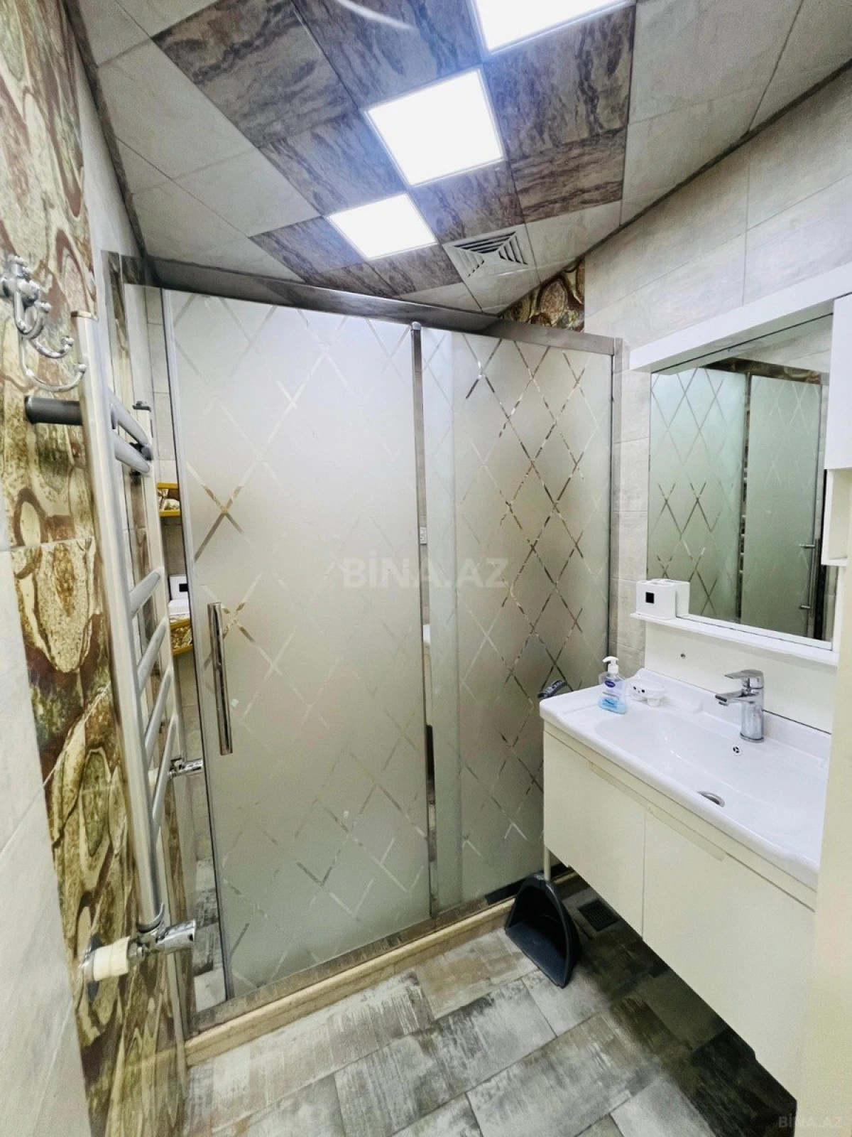 Satılır 2 otaqlı mənzil 58 m²
