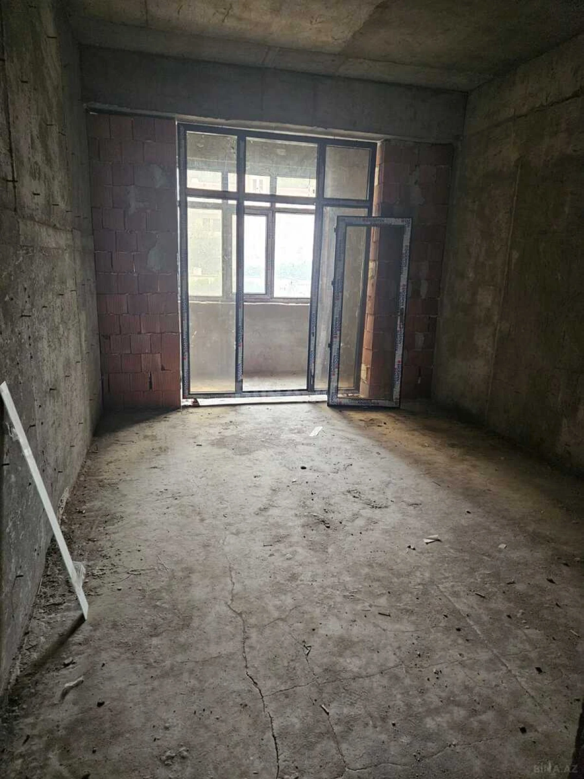 Satılır 2 otaqlı mənzil 99.3 m²