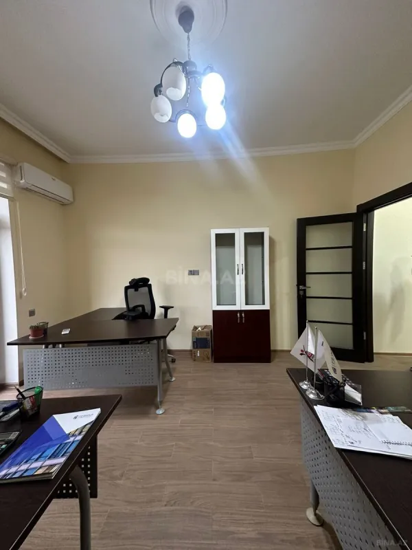 Satılır 2 otaqlı mənzil 95 m²
