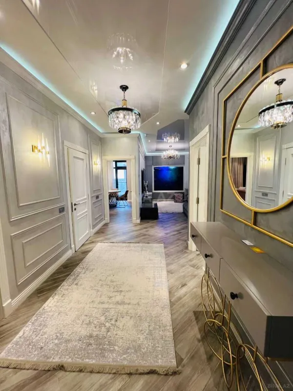 Kirayə verilir 3 otaqlı mənzil 178 m²