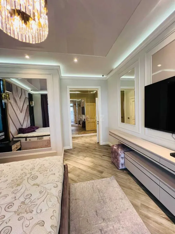 Kirayə verilir 3 otaqlı mənzil 178 m²