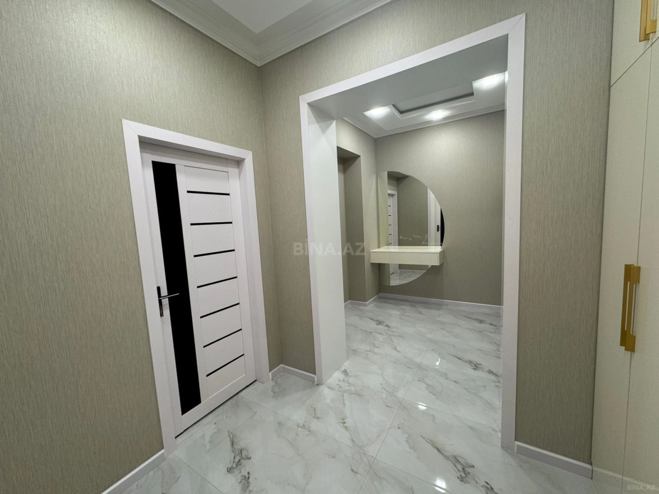 Kirayə verilir 2 otaqlı mənzil 65 m²