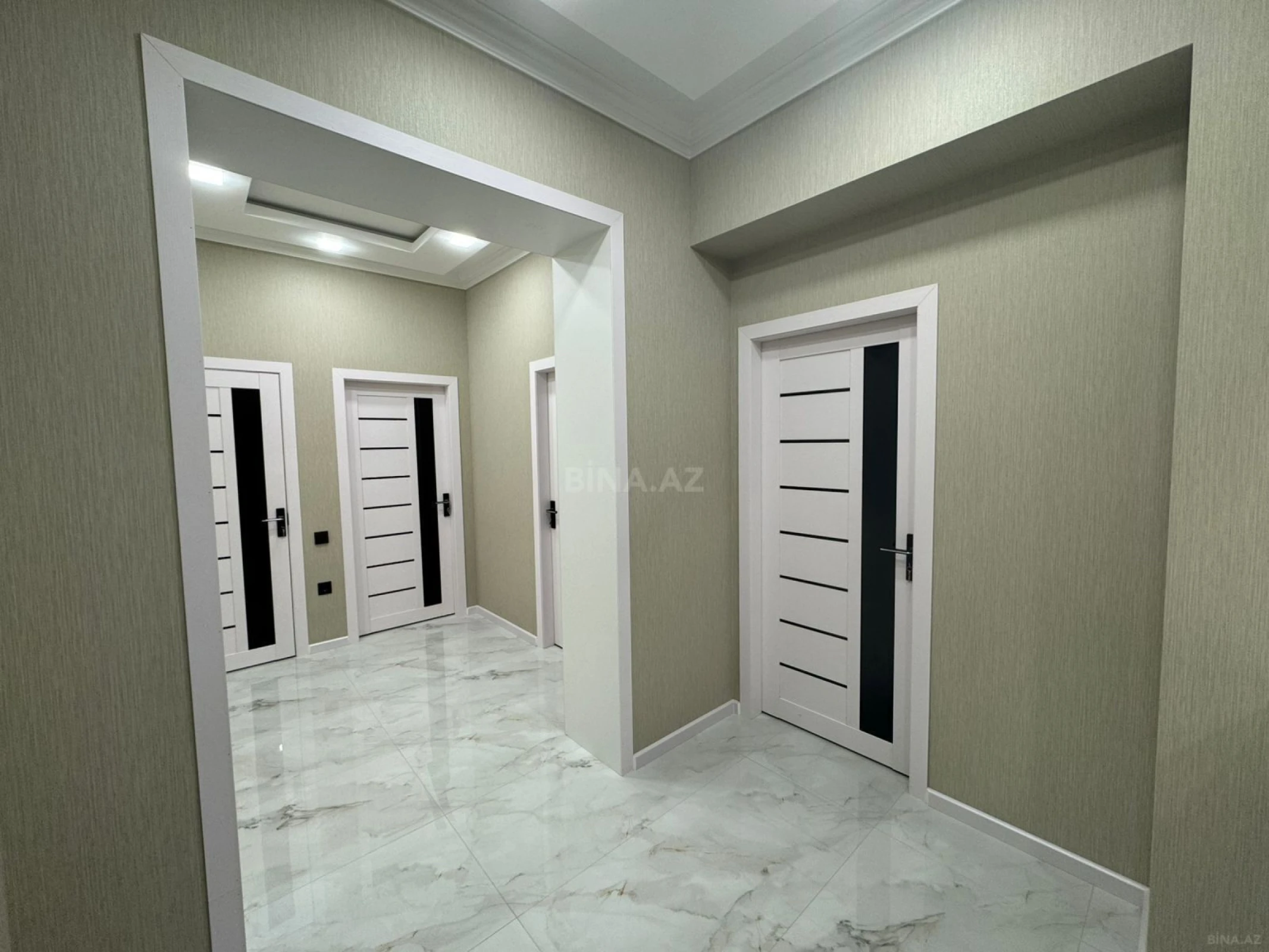 Kirayə verilir 2 otaqlı mənzil 65 m²
