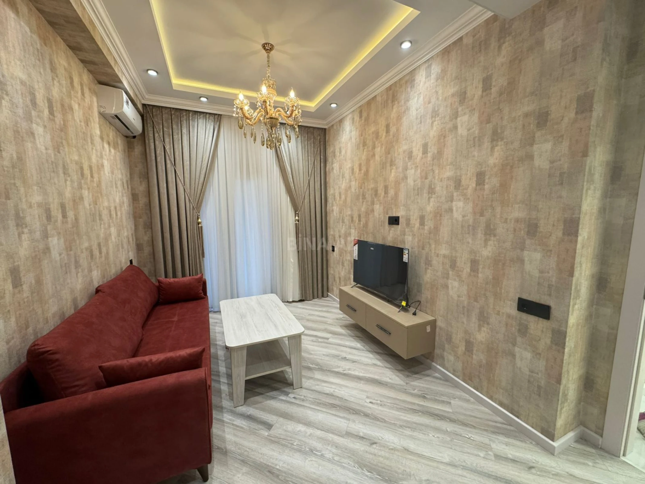 Kirayə verilir 2 otaqlı mənzil 65 m²