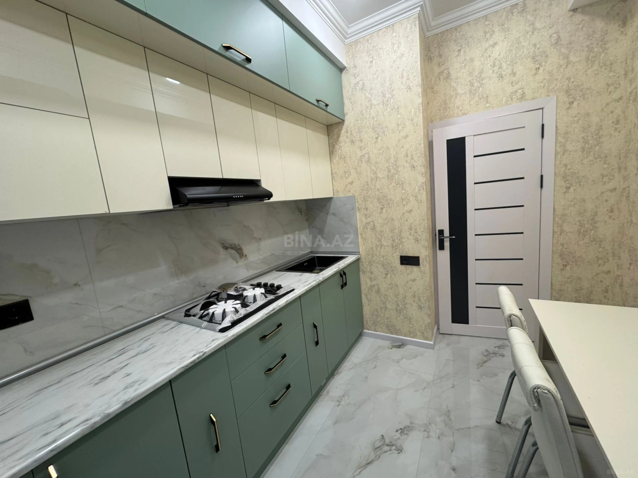 Kirayə verilir 2 otaqlı mənzil 65 m²