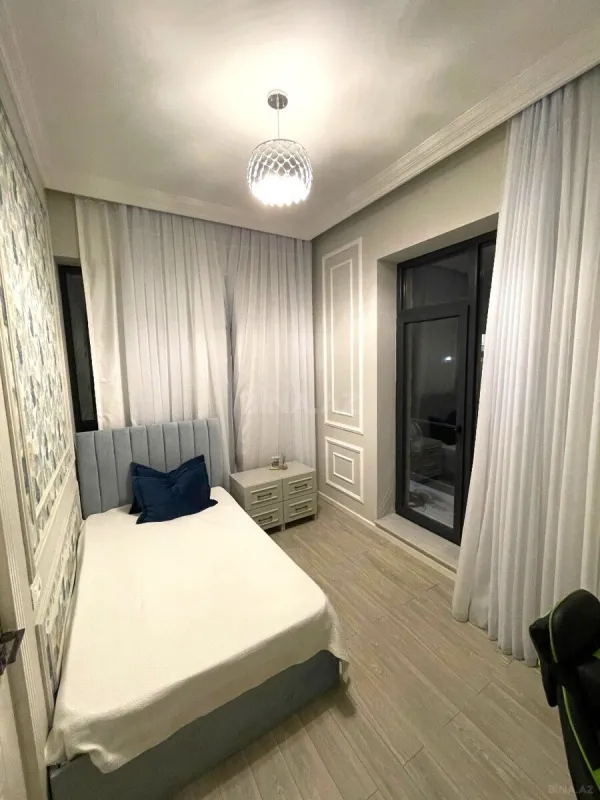 Satılır 6 otaqlı həyət evi 420 m²