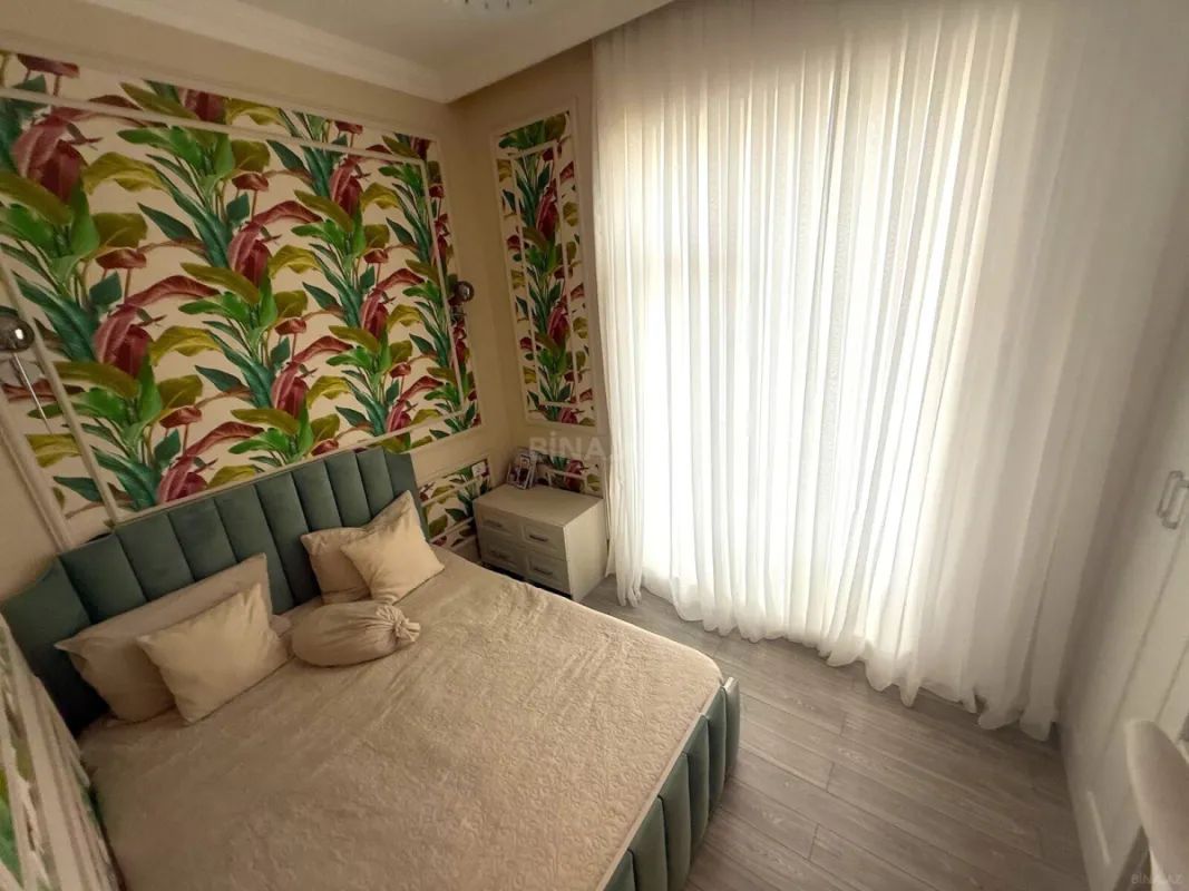 Satılır 6 otaqlı həyət evi 420 m²