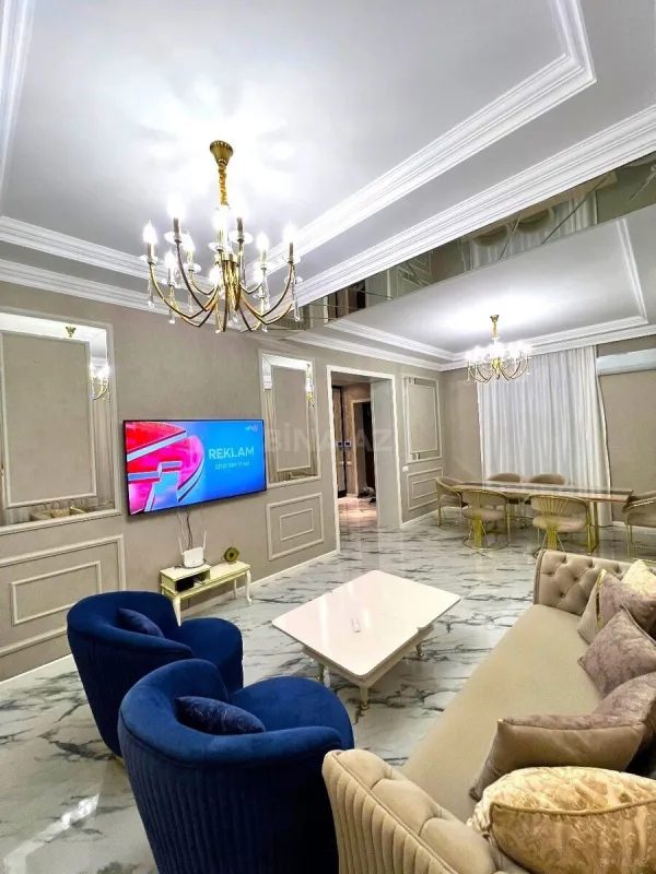 Satılır 6 otaqlı həyət evi 420 m²