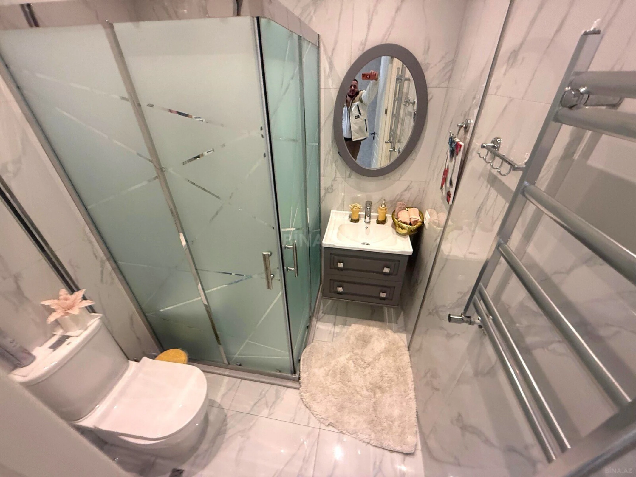 Satılır 6 otaqlı həyət evi 420 m²