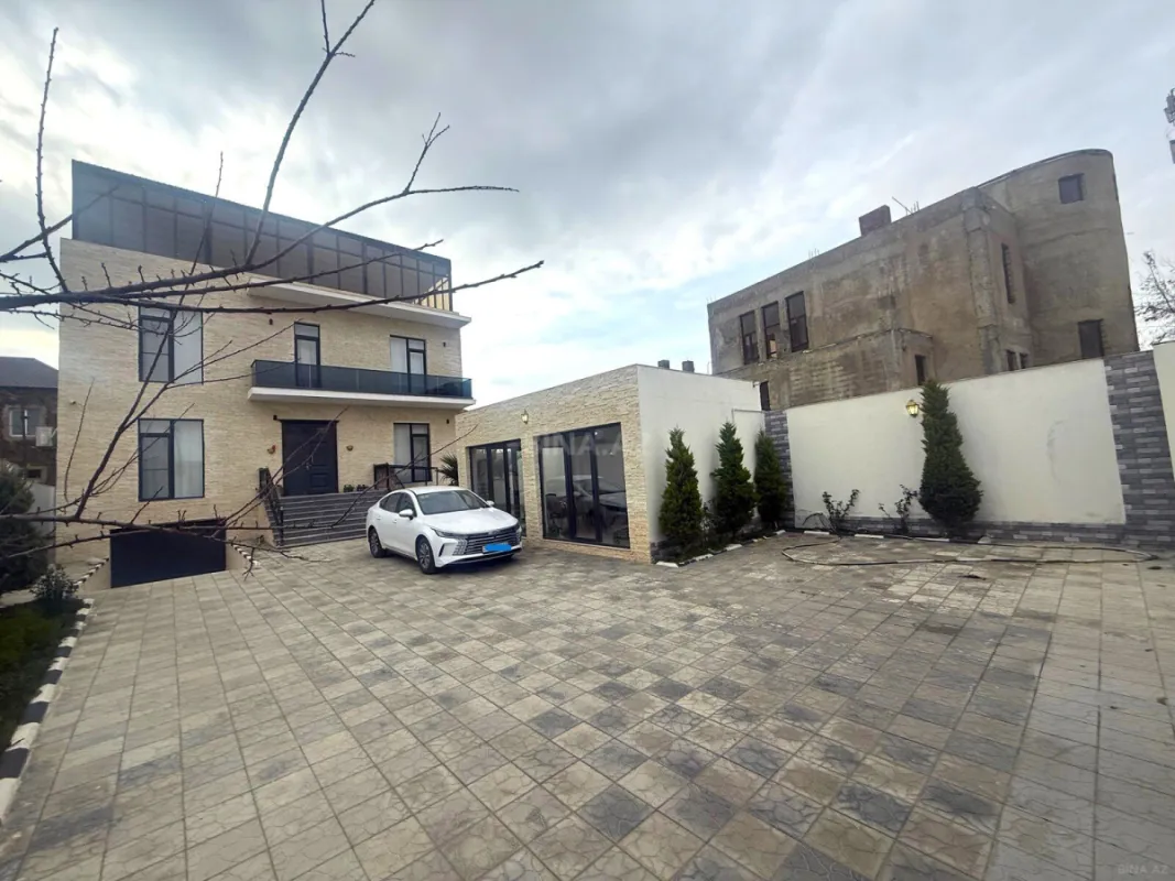 Satılır 6 otaqlı həyət evi 420 m²