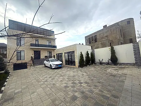 Satılır 6 otaqlı həyət evi 420 m²
