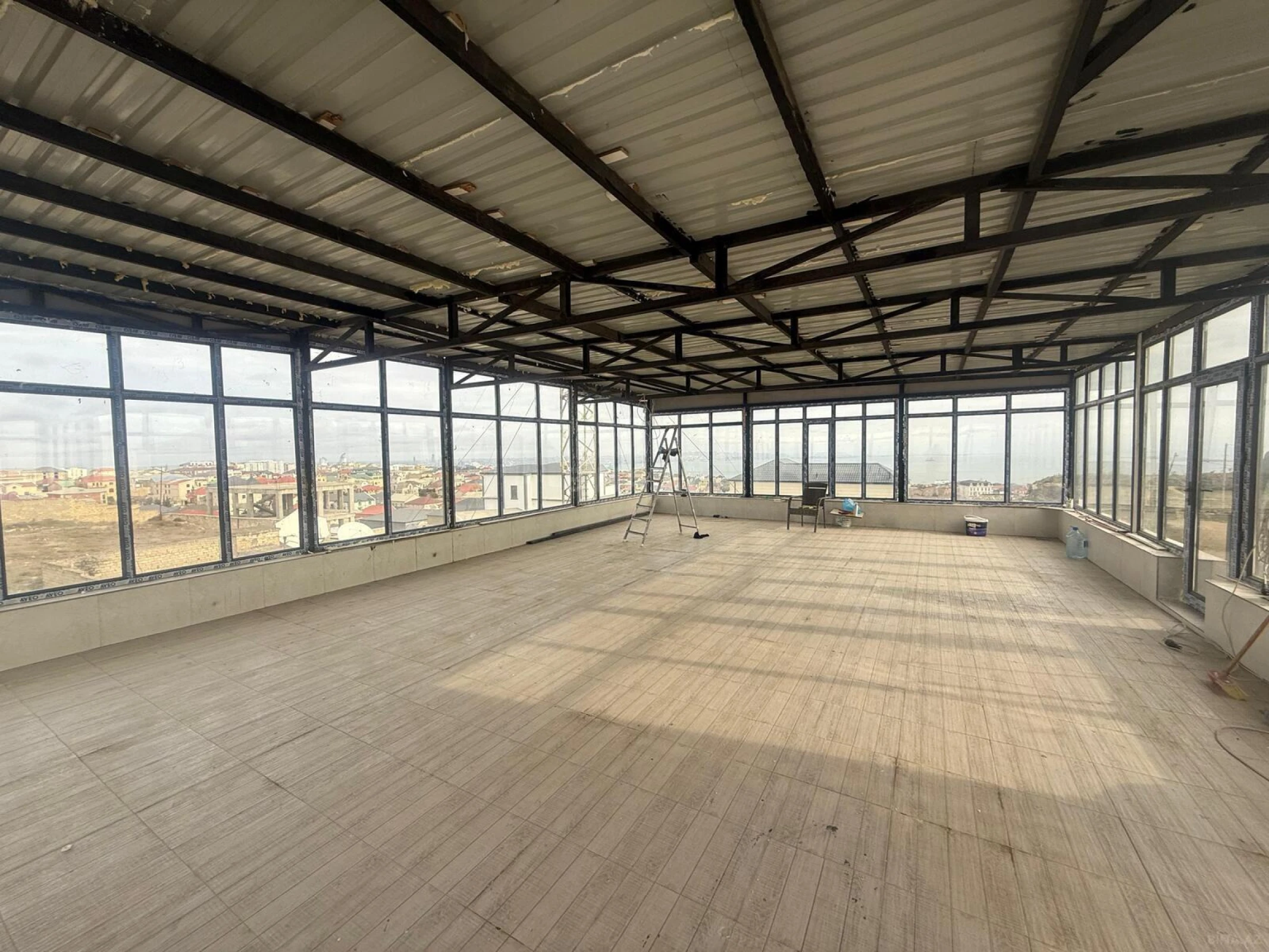 Satılır 6 otaqlı həyət evi 420 m²
