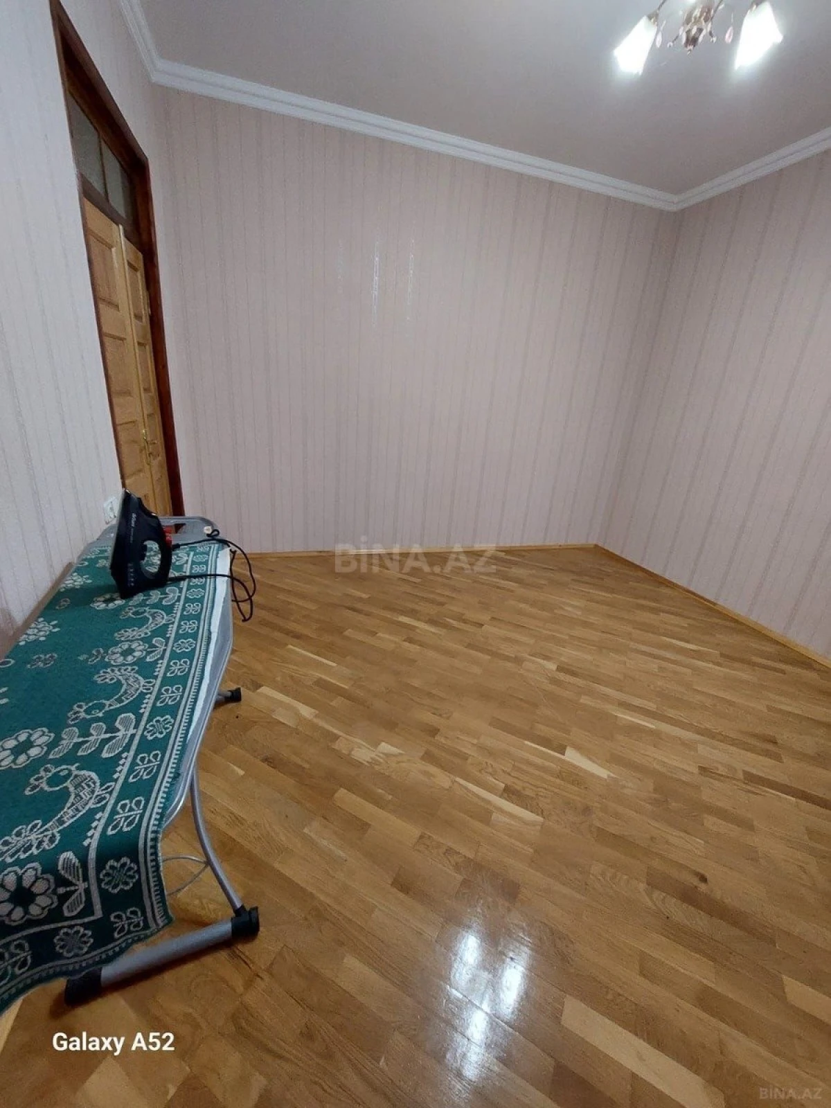 Satılır 10 otaqlı həyət evi 600 m²