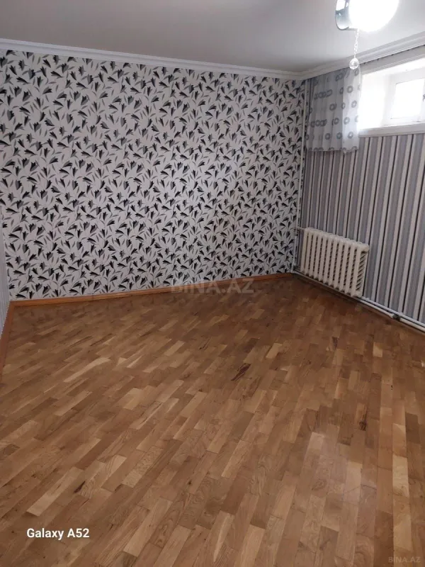 Satılır 10 otaqlı həyət evi 600 m²