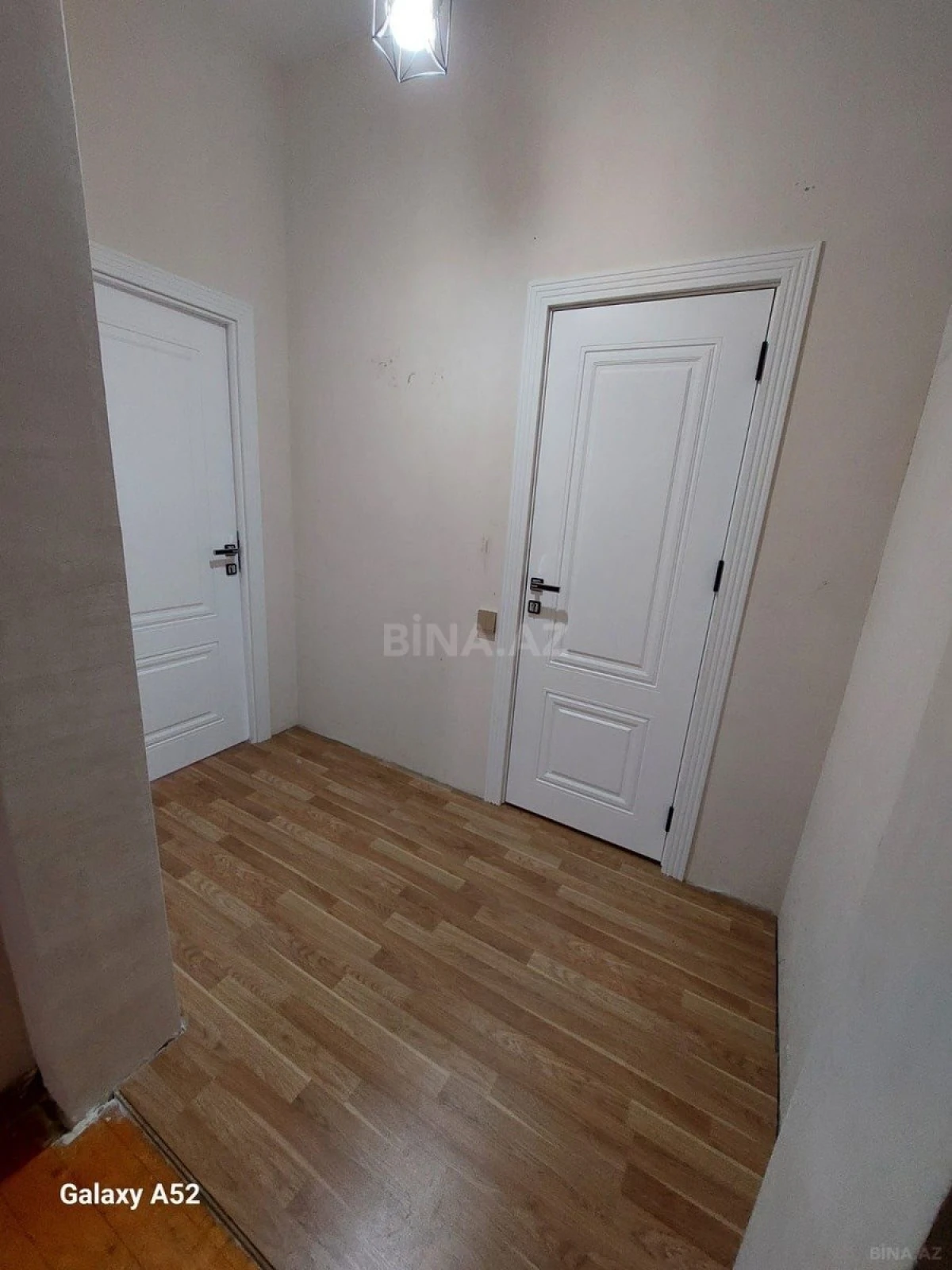 Satılır 10 otaqlı həyət evi 600 m²