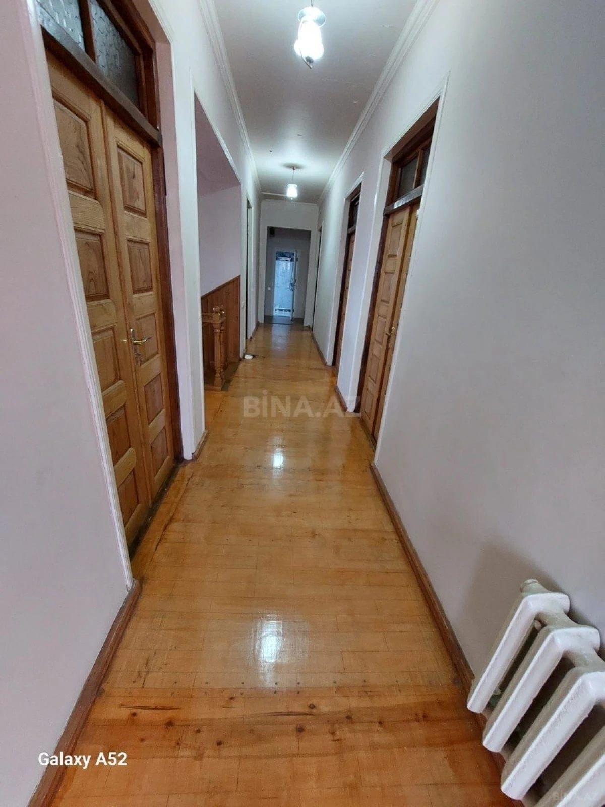 Satılır 10 otaqlı həyət evi 600 m²
