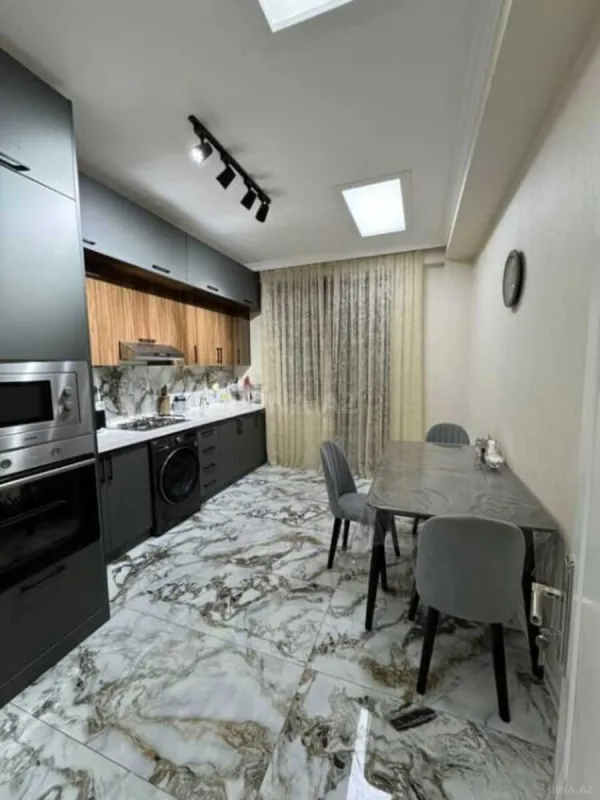 Kirayə verilir 3 otaqlı mənzil 125 m²