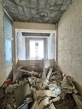 Satılır 4 otaqlı mənzil 135 m²