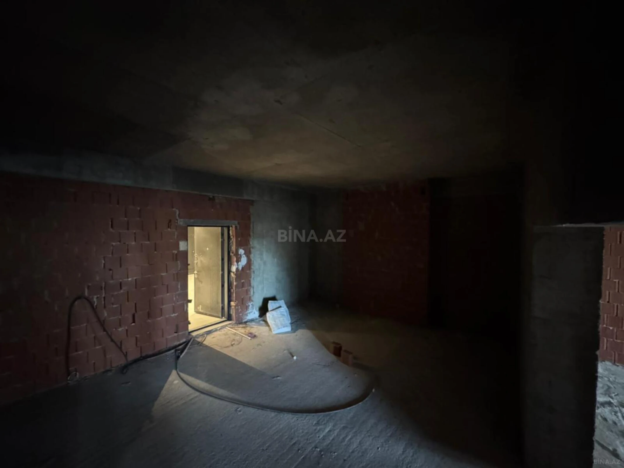 Satılır 3 otaqlı mənzil 120 m²