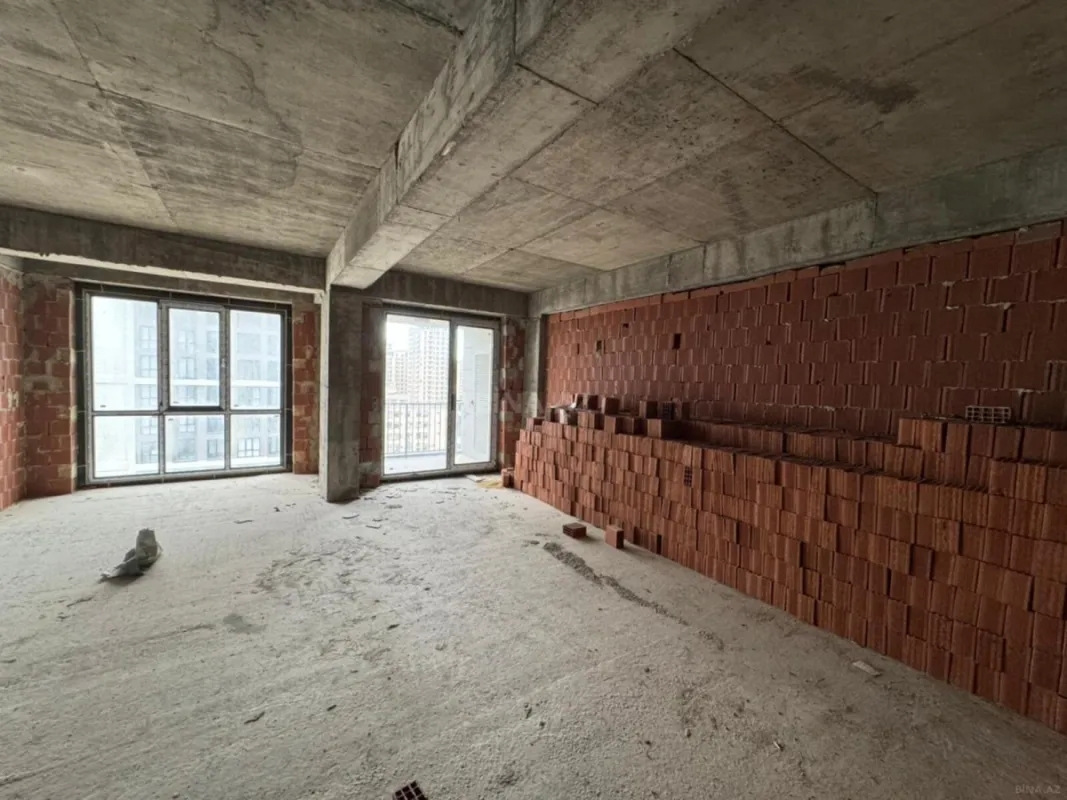 Satılır 3 otaqlı mənzil 120 m²