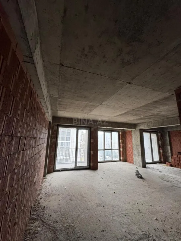 Satılır 3 otaqlı mənzil 120 m²