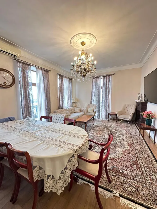 Satılır 3 otaqlı mənzil 110 m²