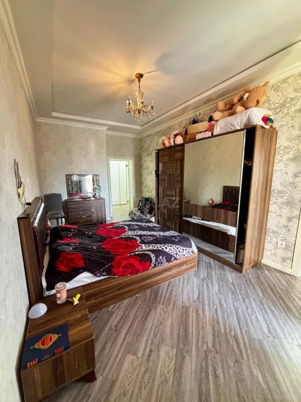Satılır 2 otaqlı mənzil 72 m²