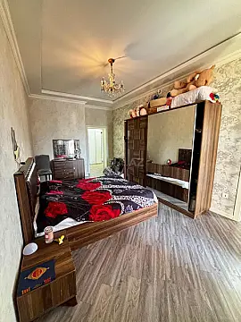 Satılır 2 otaqlı mənzil 72 m²