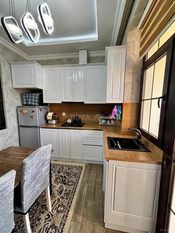 Satılır 2 otaqlı mənzil 72 m²